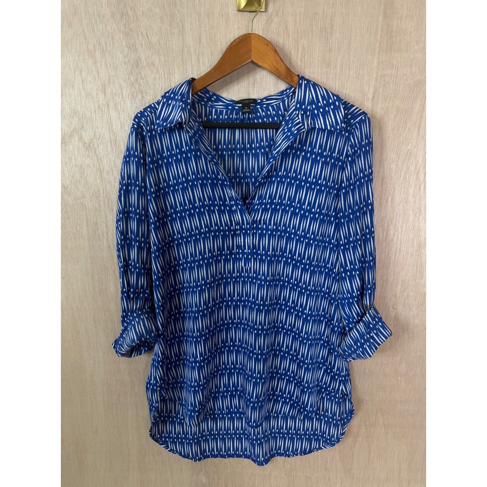 Ann Taylor Blue White Geometric Ikat Print Roll Tab Sleeve Blouse Medium
